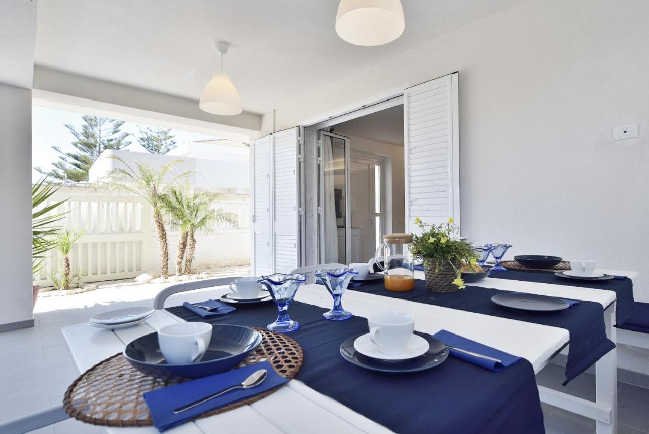 Casa Blanca A Due Passi Dal Mare Villa Санта Мария дел Фокало Екстериор снимка